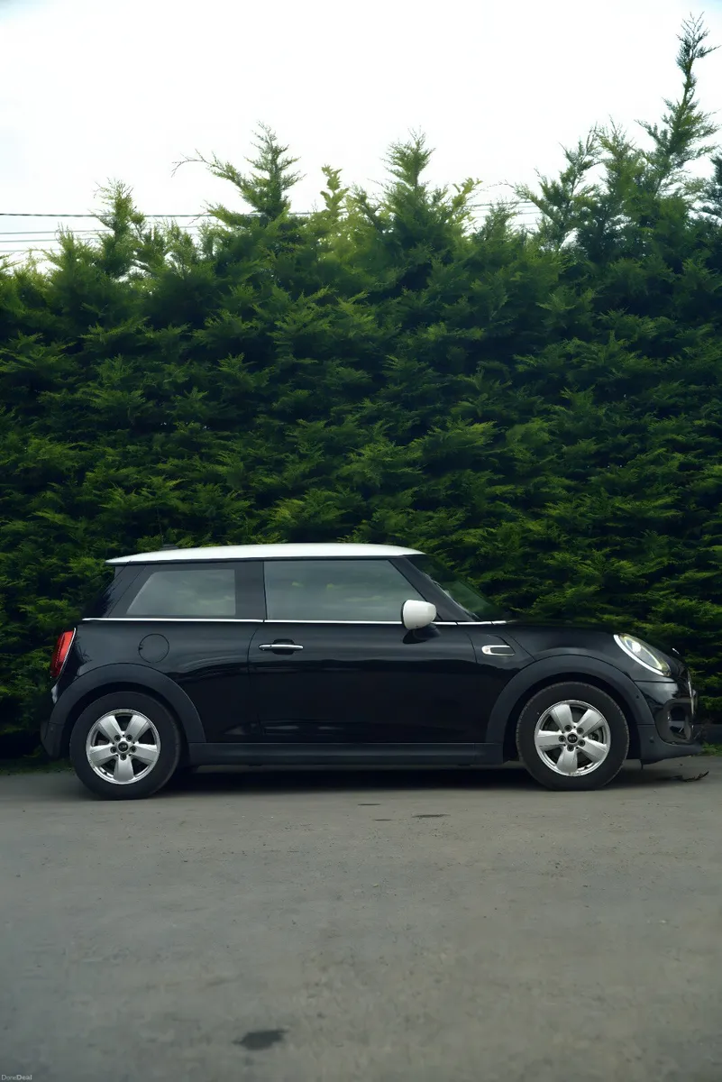 MINI Cooper D 1.5 2021 - Image 4