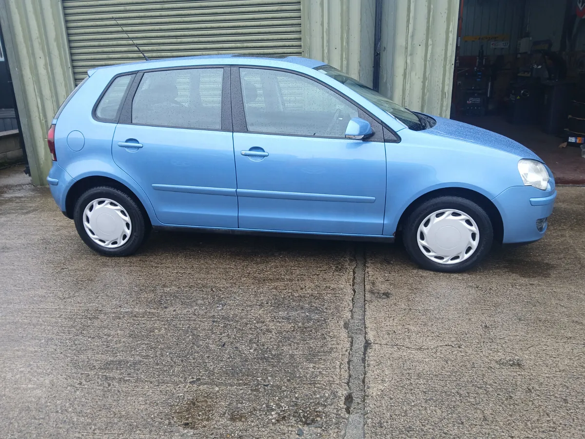Volkswagen Polo automatic  low kms 2006 - Image 1