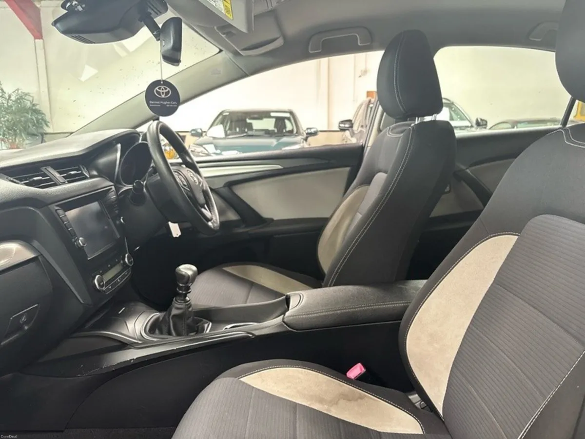 Toyota Avensis AVENSIS 2.0D LUNA SAL - Image 6