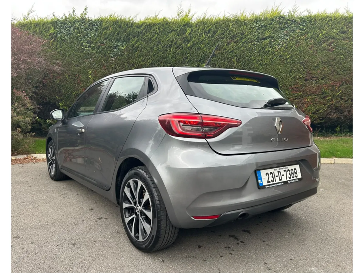 Renault Clio EQUILIBRE TCE 90 MY22.5 5 5DR - Image 6
