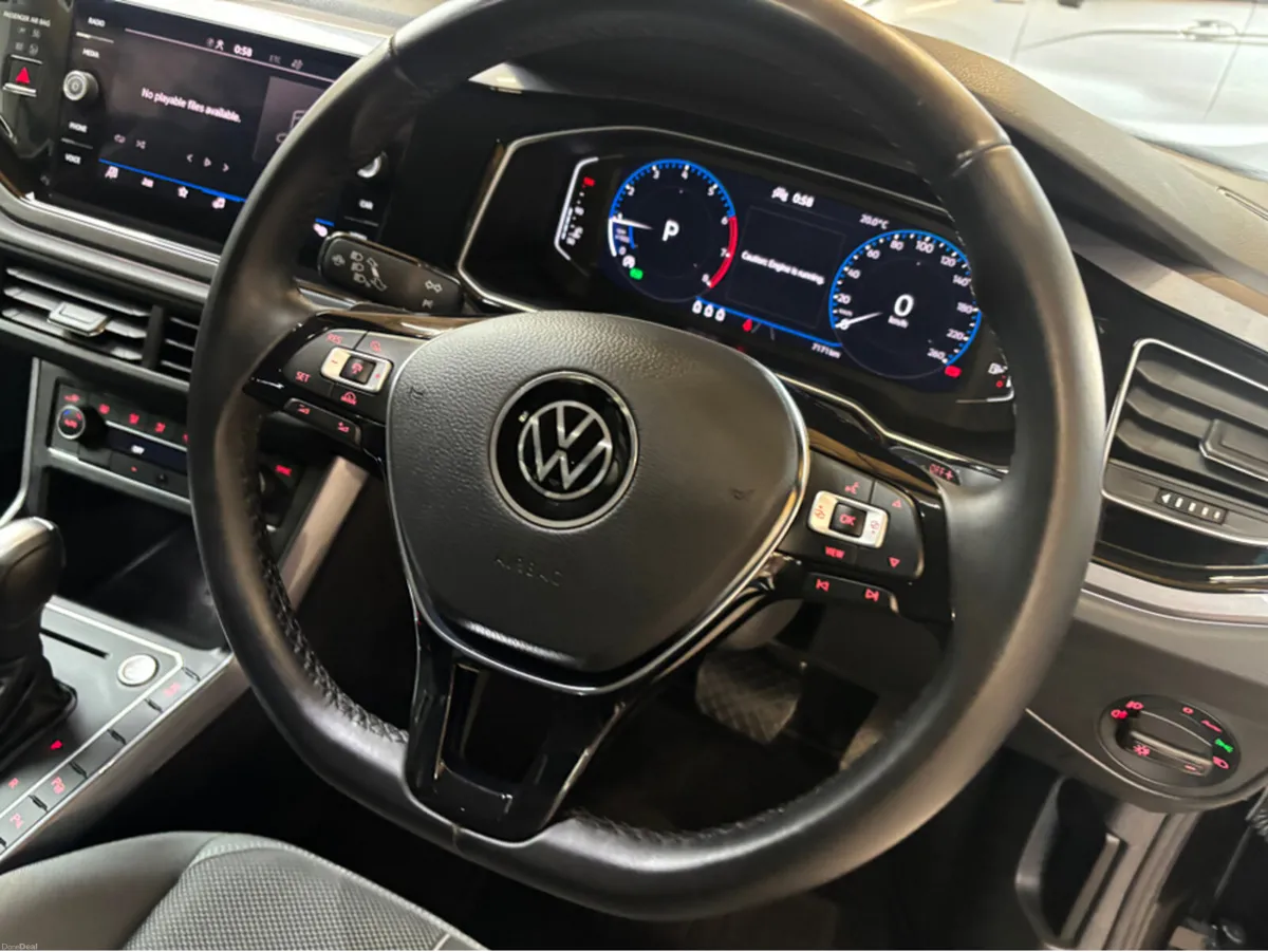 Volkswagen Polo 1.0 TSI Automatic Hi line only 700 - Image 6