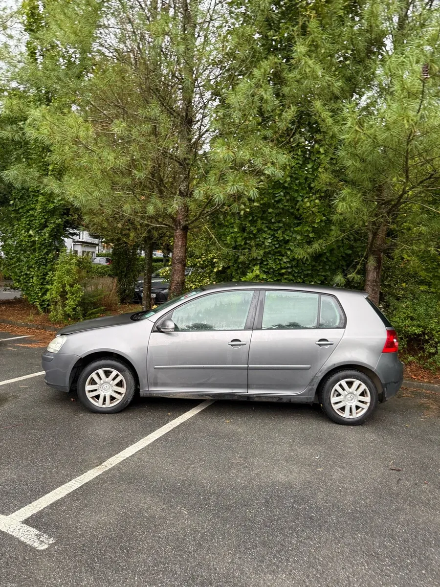 MK5 Volkswagen Golf 1.4L - Image 2