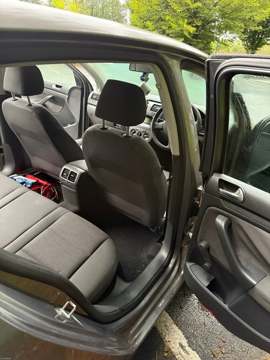 MK5 Volkswagen Golf 1.4L - Image 4