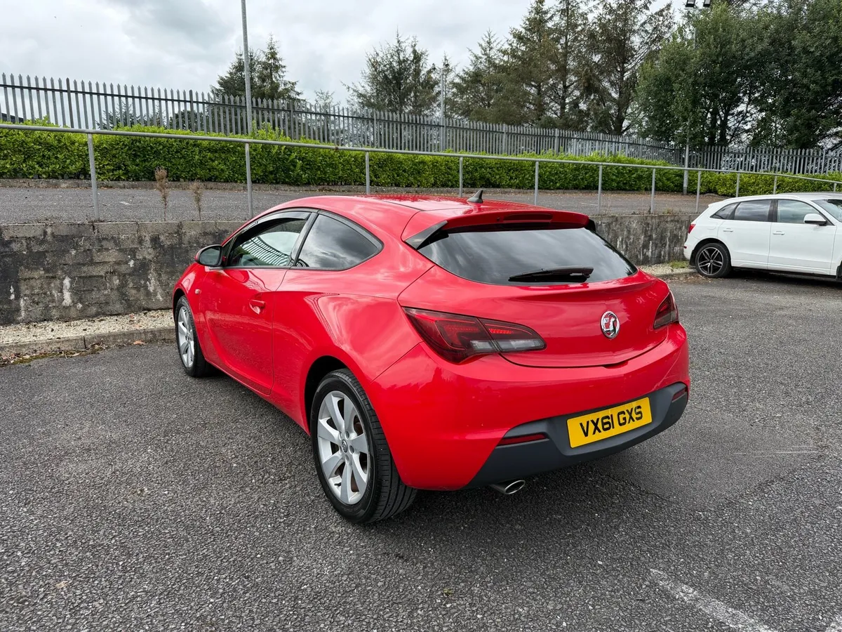Vauxhall Astra CDTi GTC Sport - Image 6