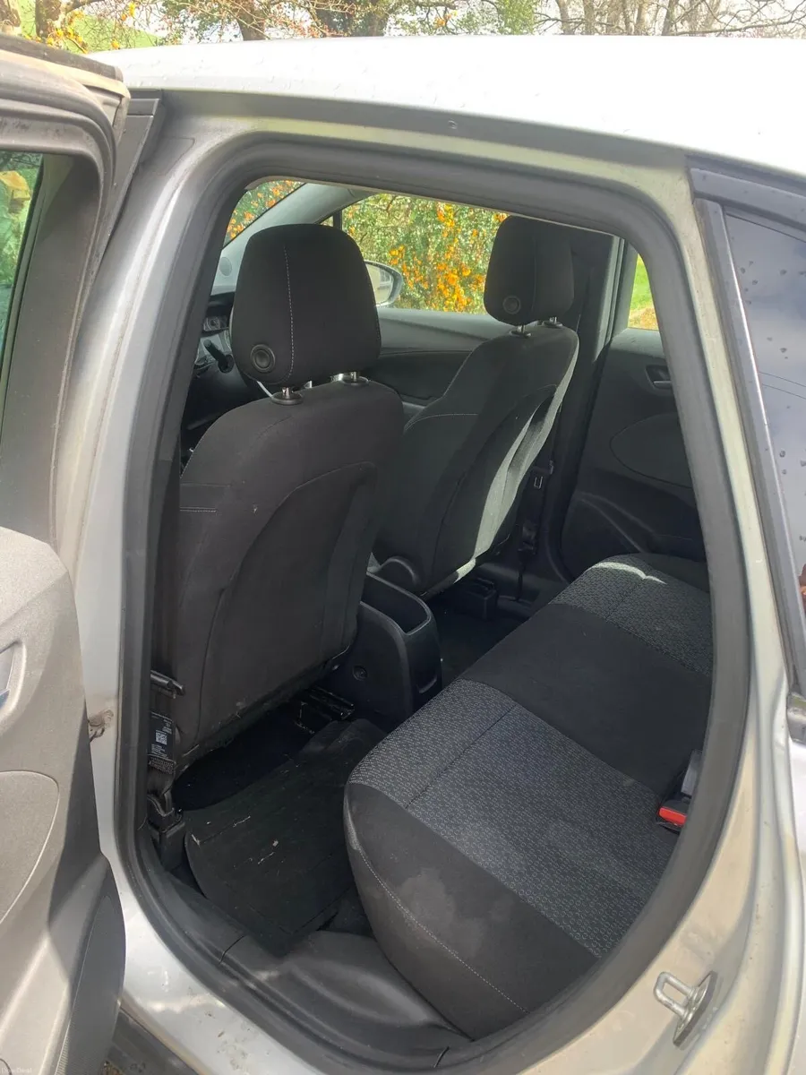 Vauxhall Crossland X - Image 5