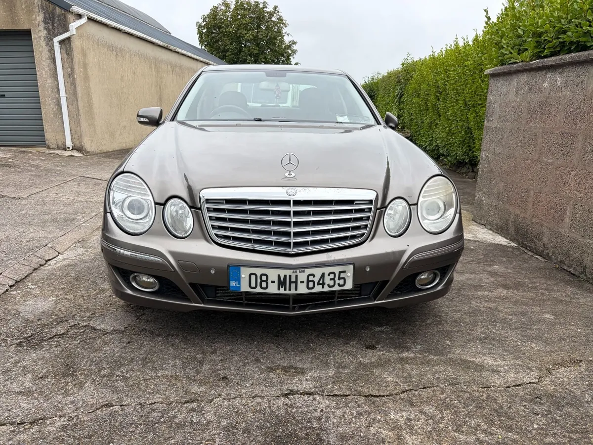 Mercedes-Benz E-Class 2008 - Image 5