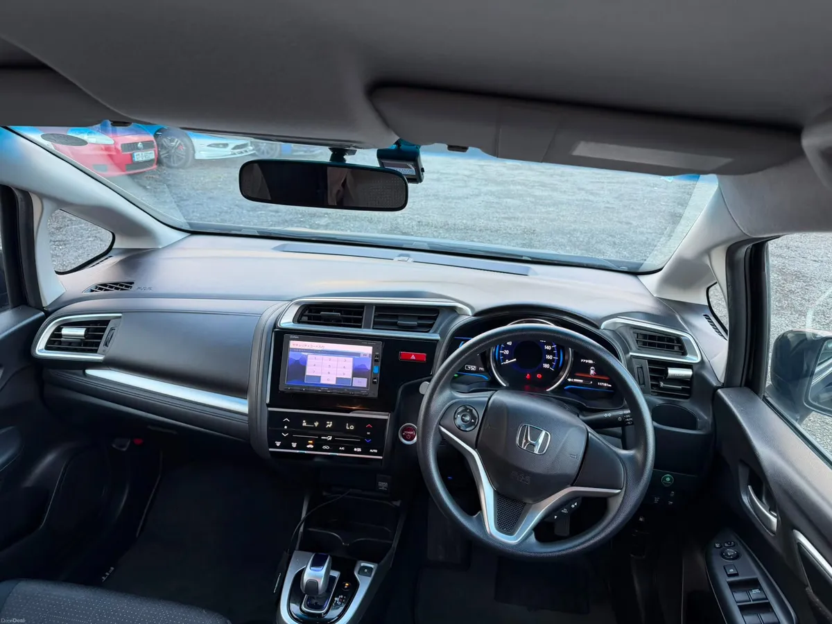 2016 Honda Fit 1.5 Petrol Hybrid Automatic finish - Image 2