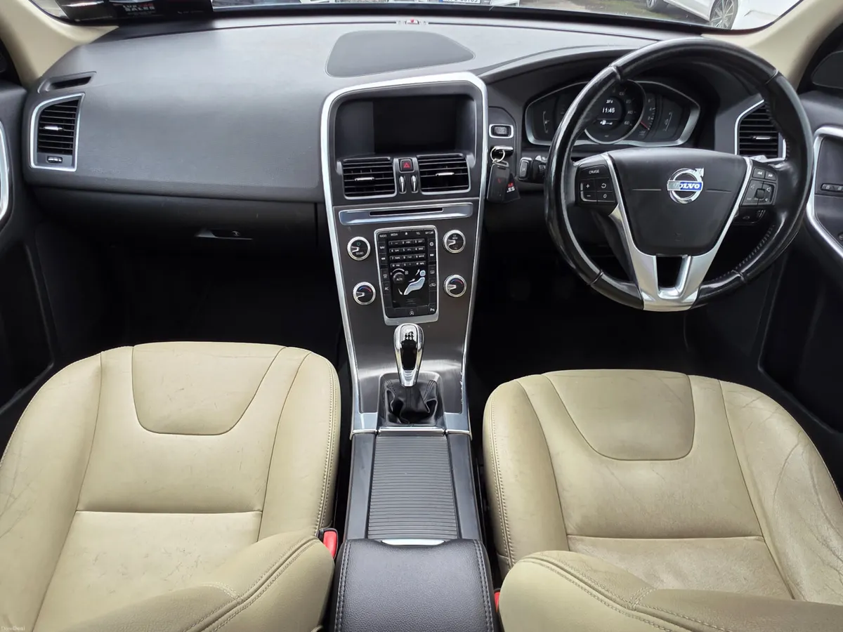 2014 Volvo XC60 2.0 D4 SE NAV // NCT TILL 07/27 - Image 4