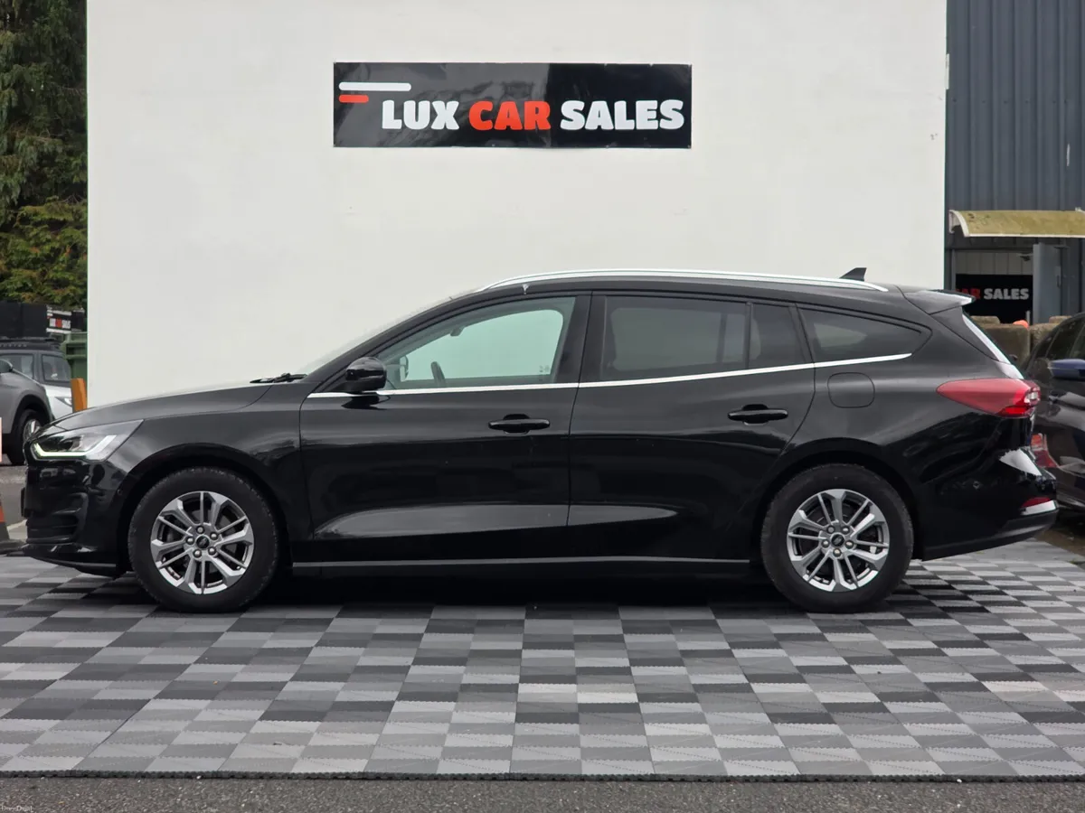 2023 Ford Focus 1.0T TITANIUM // SAT NAV - Image 3