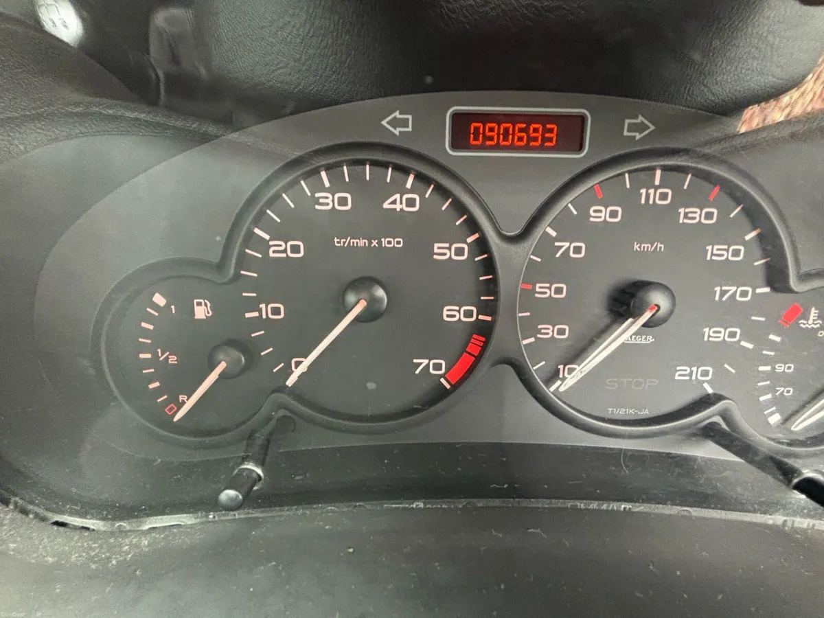 2005 Peugeot 2006 - Low Mileage - Image 2