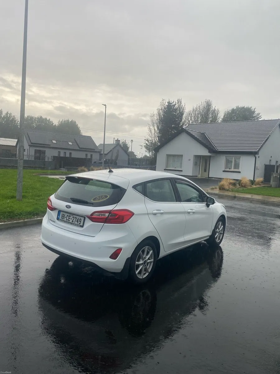 Ford fiesta - Image 4