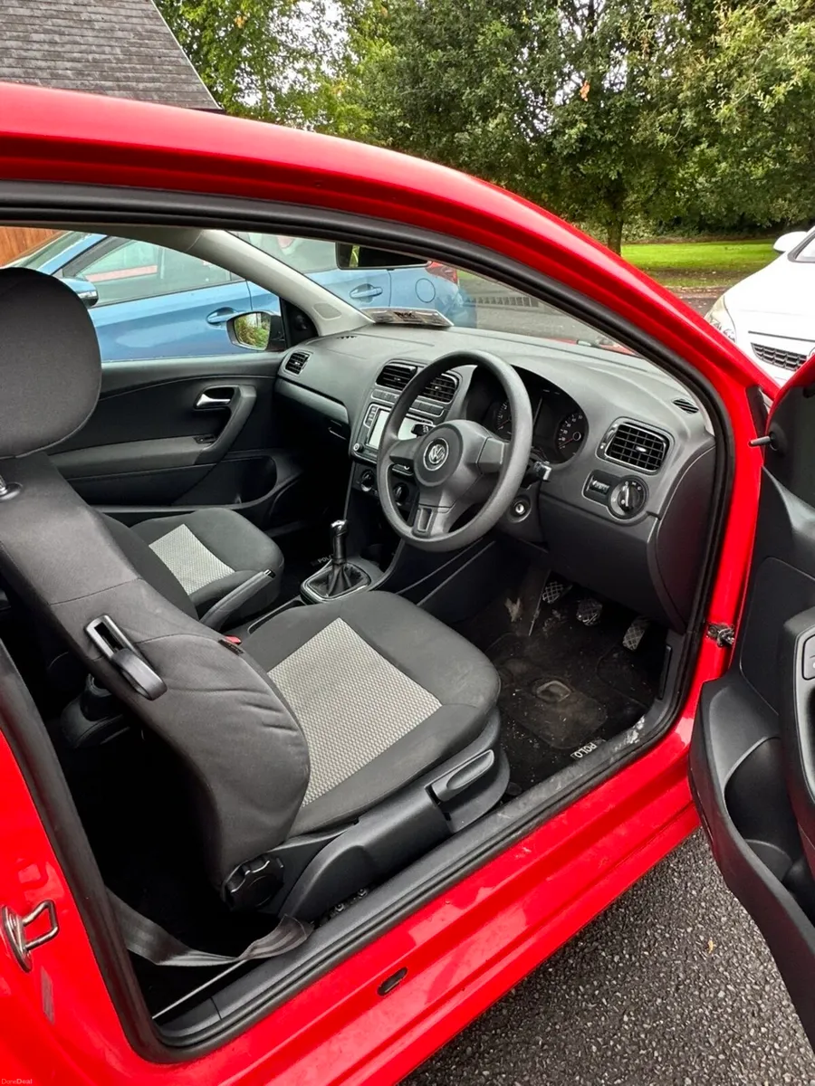 Volkswagen polo - Image 3