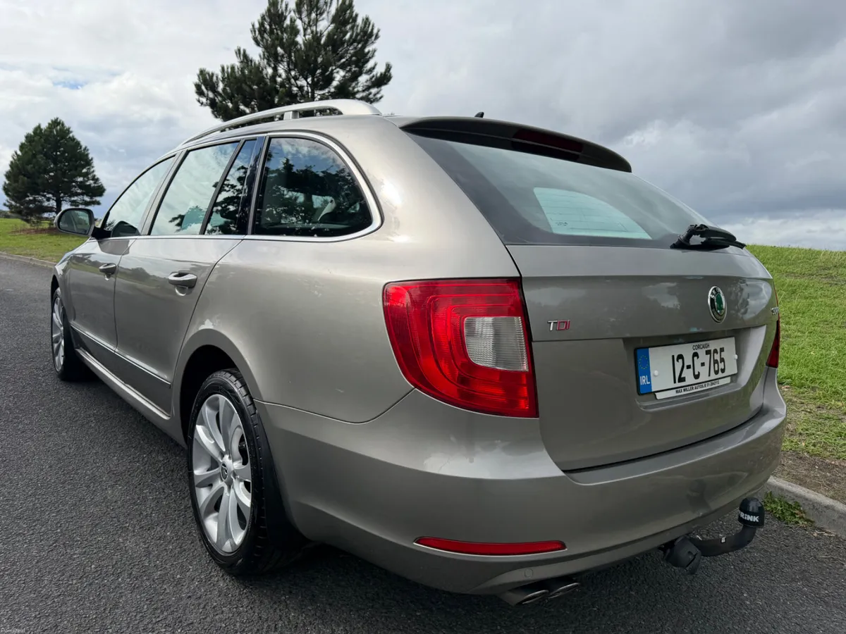 Skoda Superb 2012 COMBI AMBIENTE 2.0 TDI 170 M/T 4 - Image 5
