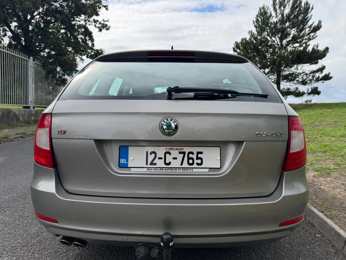 Skoda Superb 2012 COMBI AMBIENTE 2.0 TDI 170 M/T 4 - Image 6