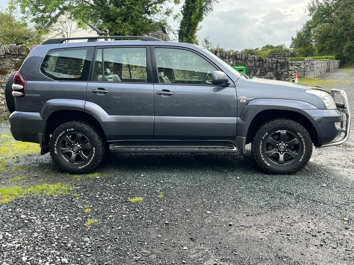 TOYOTA LANDCRUISER 3.0 D-4D LC3 - Image 2