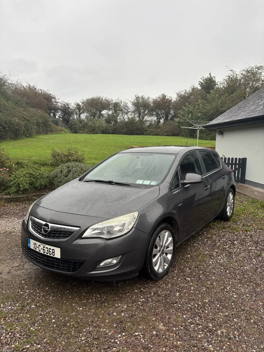Opel Astra 2010 w/ new NCT - Image 1