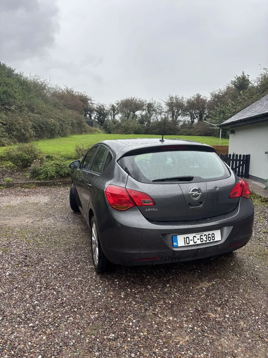 Opel Astra 2010 w/ new NCT - Image 3