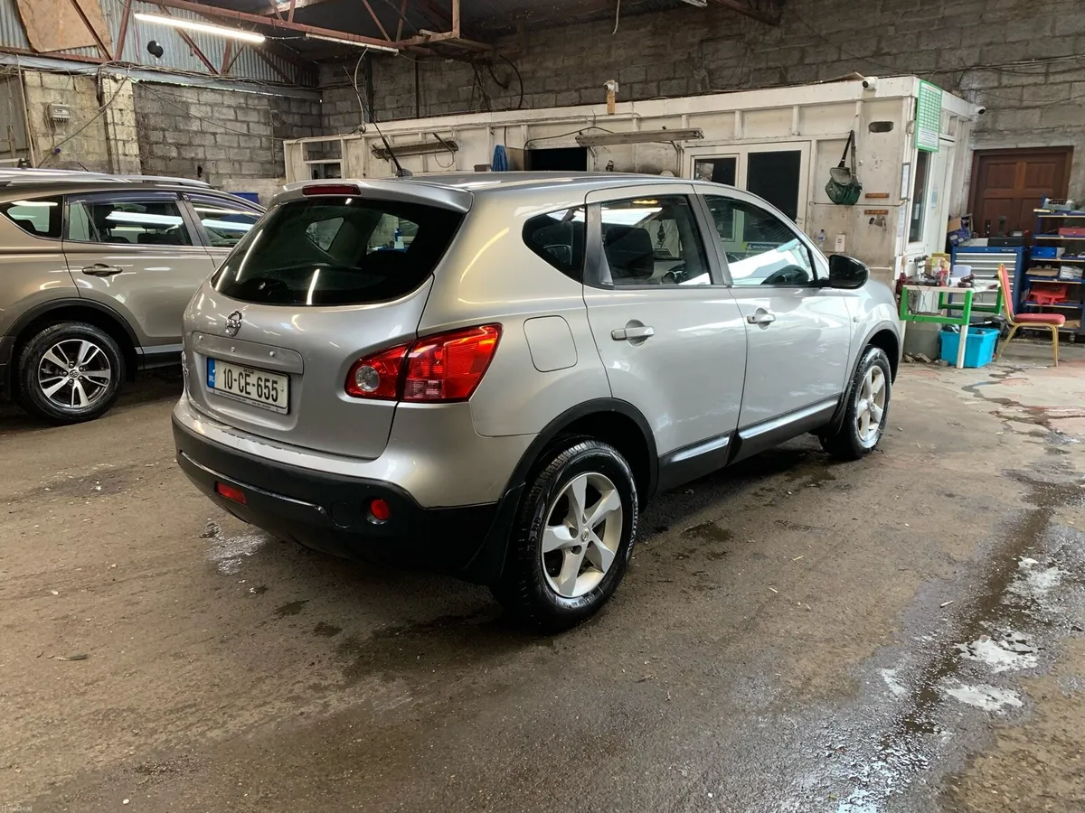 Car - Image 3