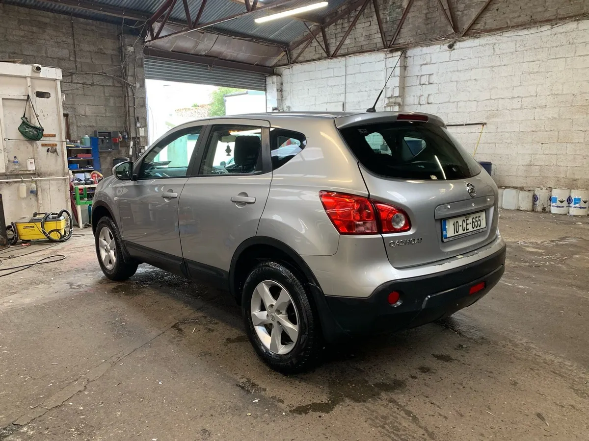 Car - Image 4