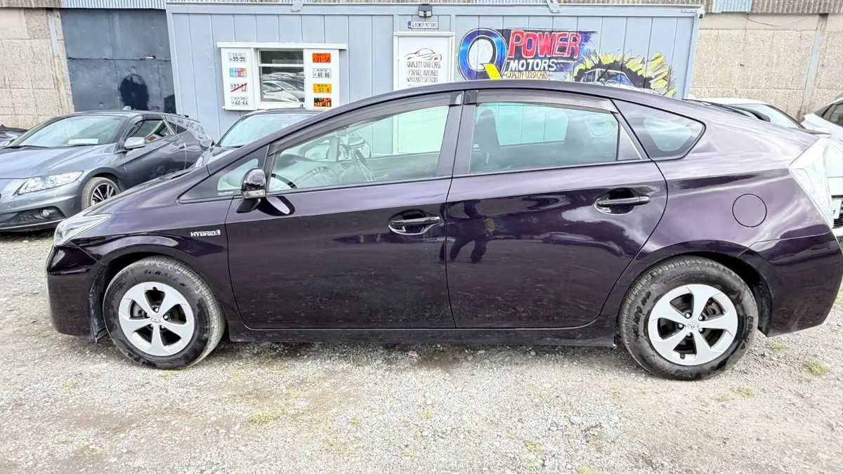 Toyota Prius 2015 Hybrid Automatic - Image 3