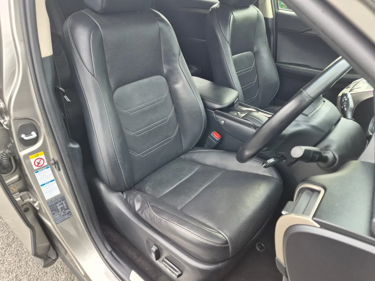 2015 LEXUS NX 300H 2.5 EXCLUSIVE CVT AUTO HYBRID - Image 6