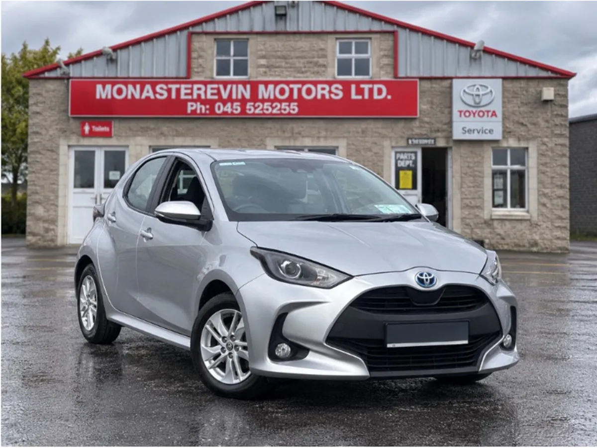 Toyota Yaris HYBRID LUNA 4DR AUTO - LOW MILEAGE - Image 1