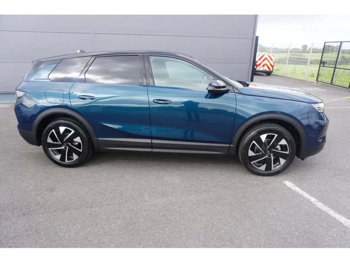 Opel Grandland GS - Image 2