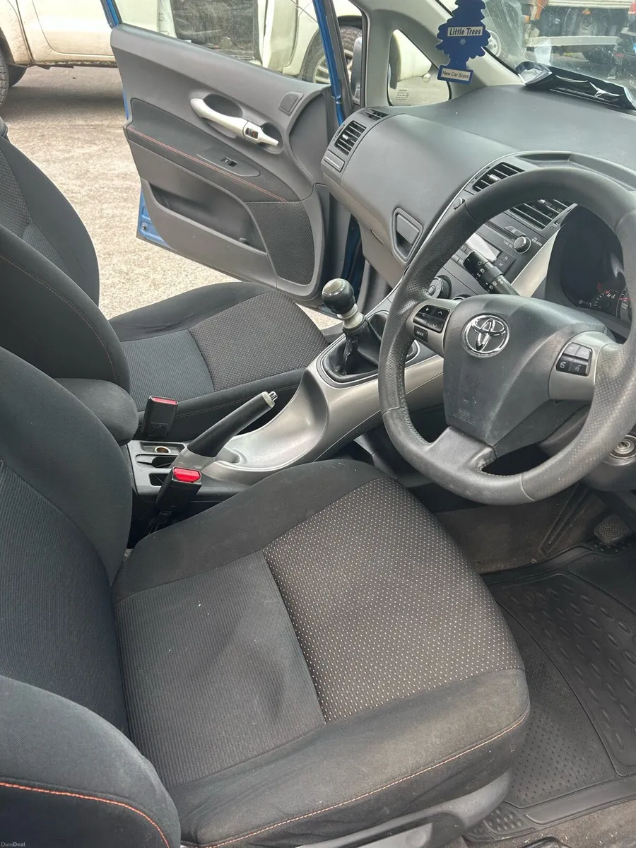 Toyota Auris Sport - Image 5