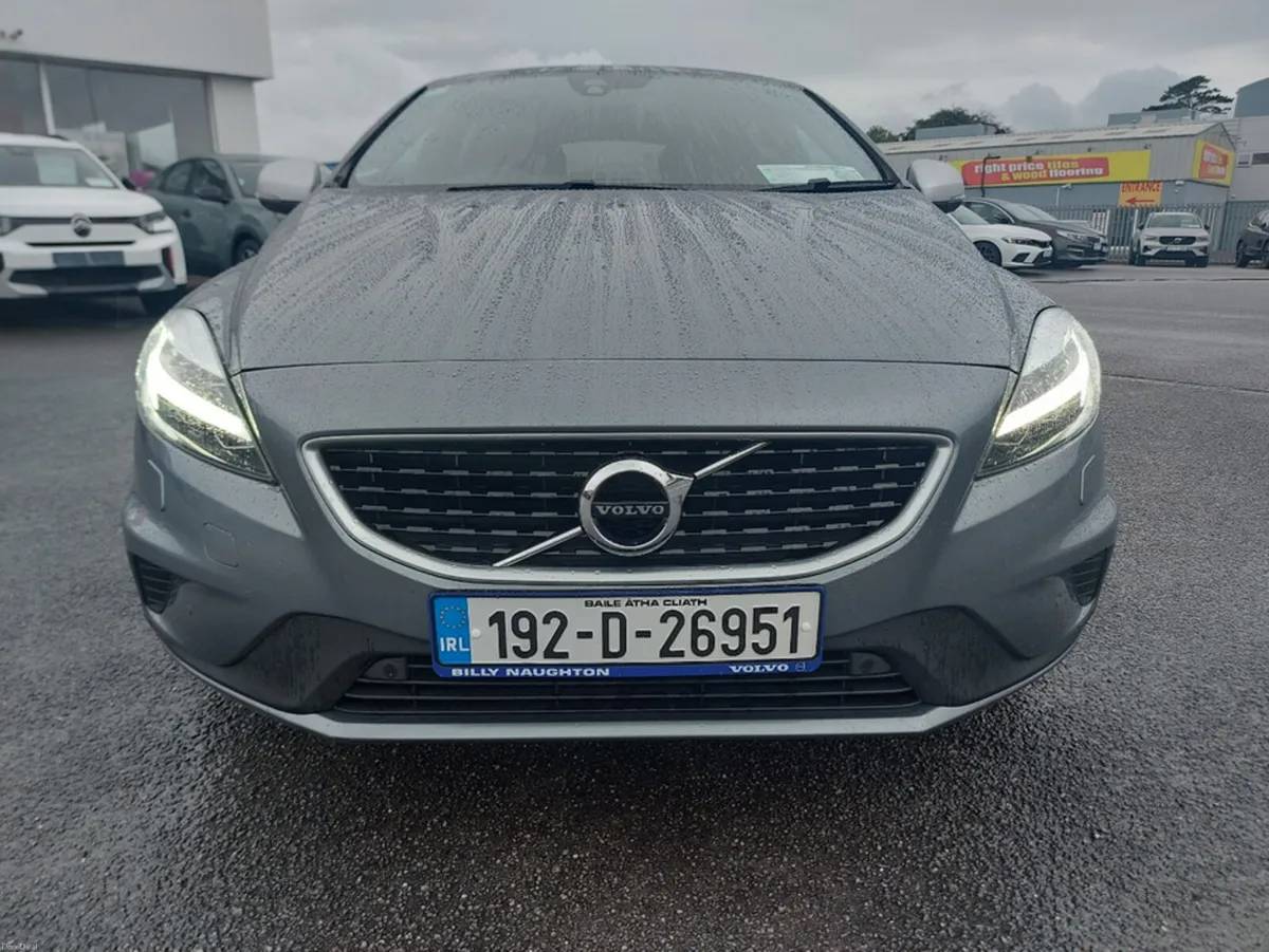 Volvo V40 2.0 T2 R-DESIGN ED 122BHP 5DR 40 SERIES - Image 2