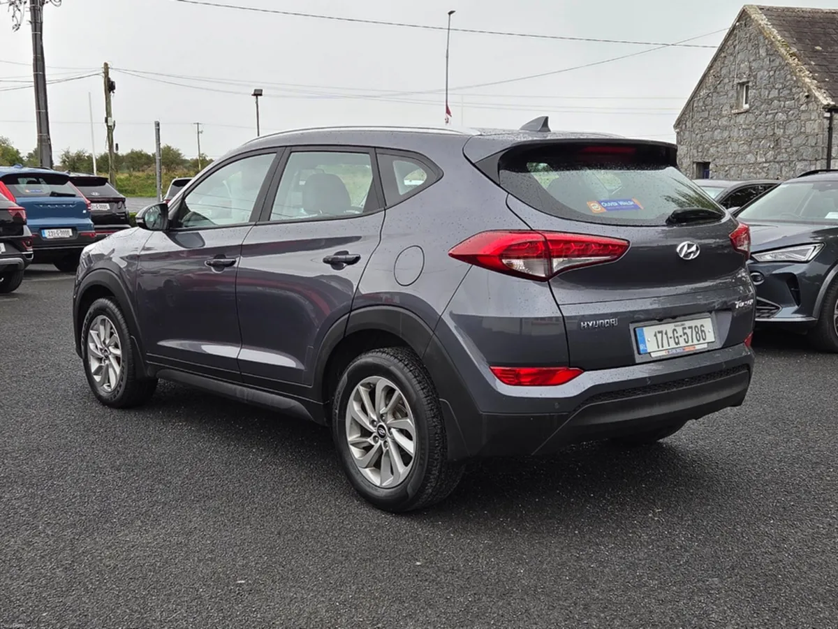 Hyundai Tucson 1.7 SE NAV BLD 116PS 5DR - Image 6