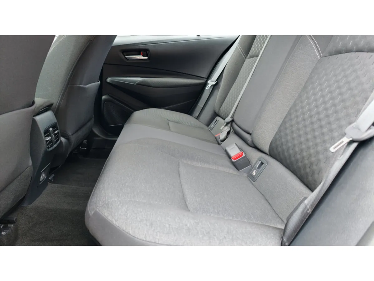 Toyota Corolla ONLY 28K. IRISH CAR -LUNA HYBRID SA - Image 6