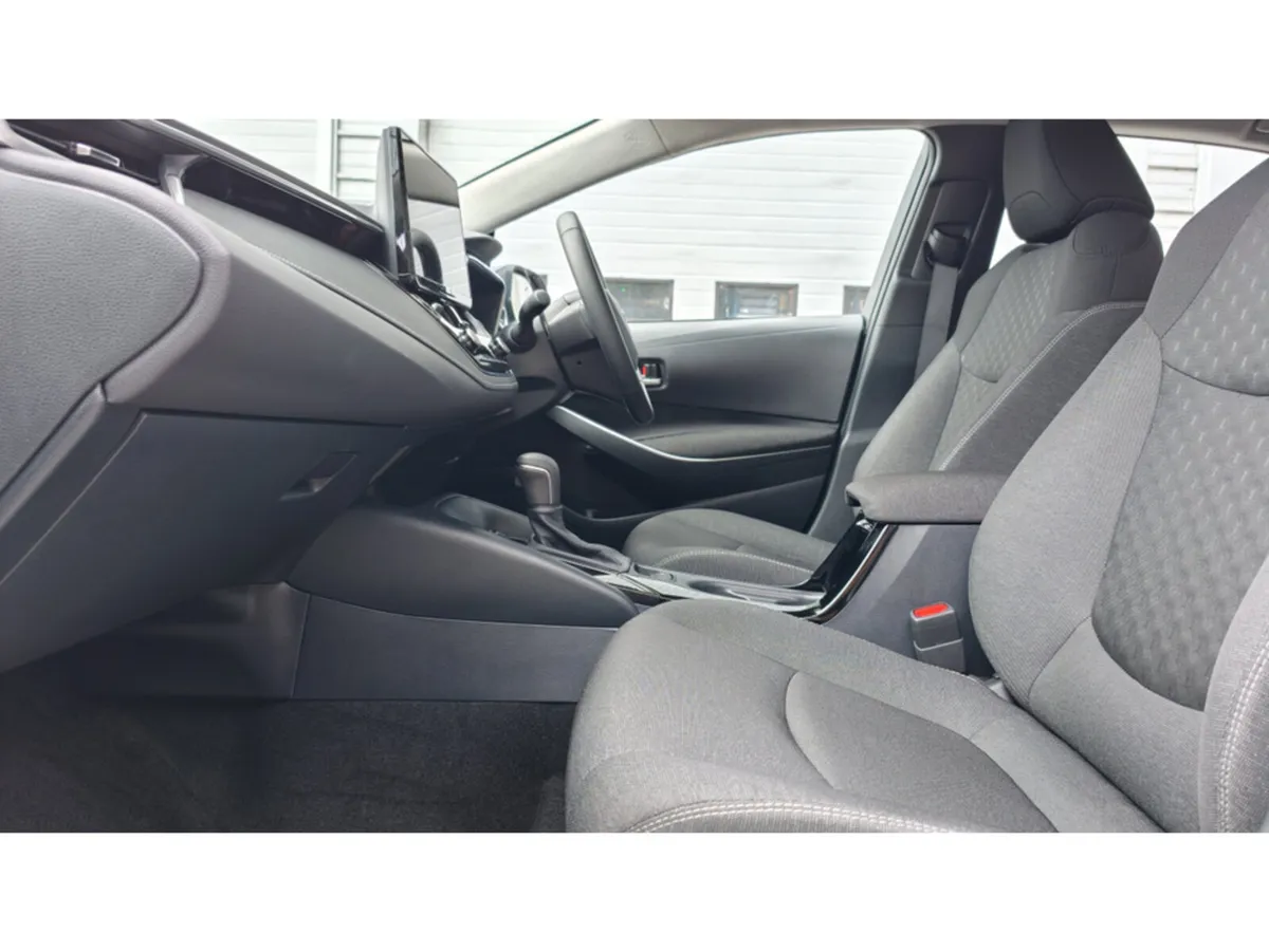 Toyota Corolla ONLY 28K. IRISH CAR -LUNA HYBRID SA - Image 4