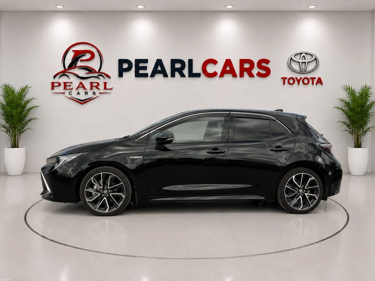 Toyota Corolla 2018 with 3 months warranty - Image 2
