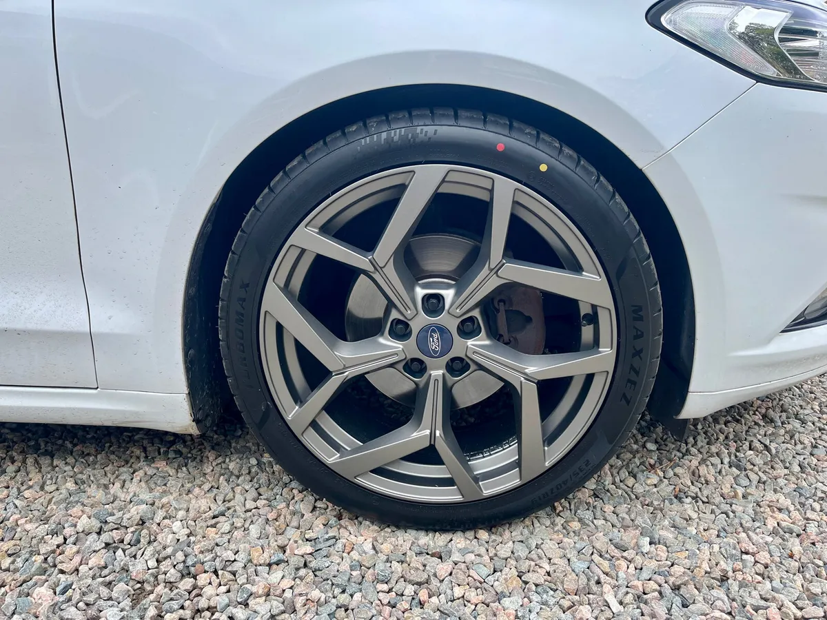 Ford Mondeo 2018 top of the range titanium - Image 6