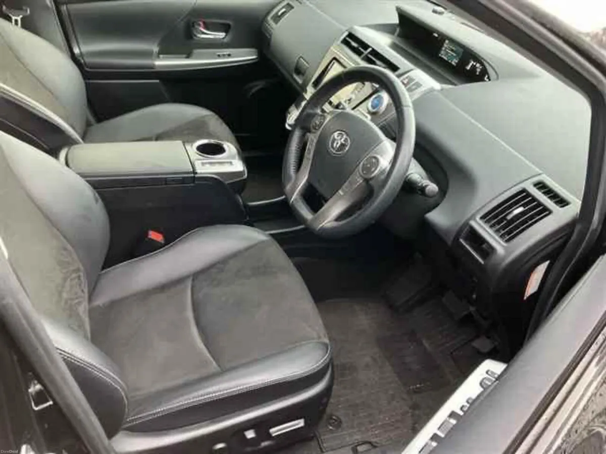 Toyota Prius 2018 ALPHA 5 seater *LOW MILEAGE* - Image 3