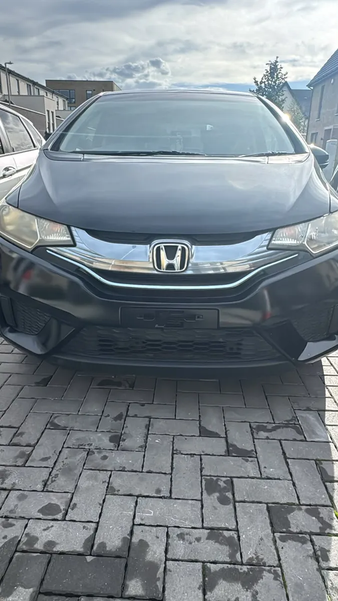2015 Honda Fit /hybrid| Only 73000 KM - Image 1