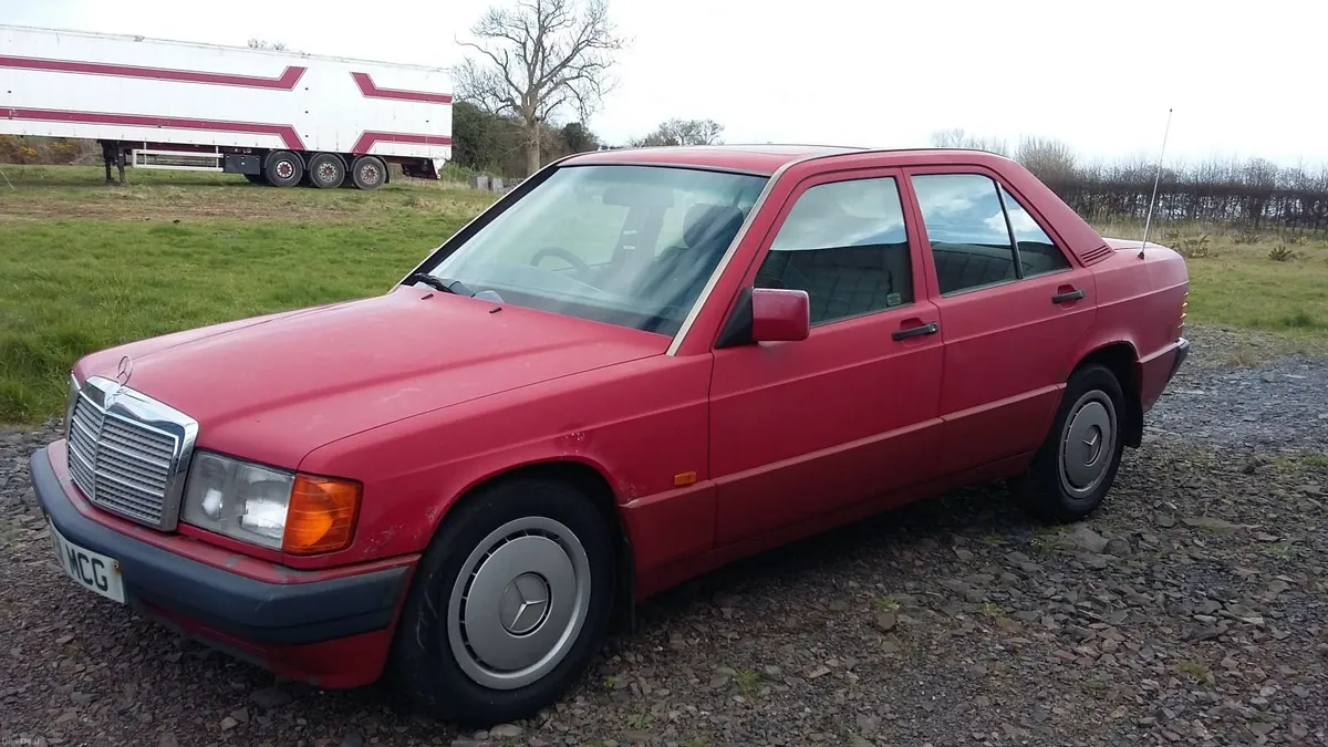 Mercedes-Benz 190 1993 - Image 2
