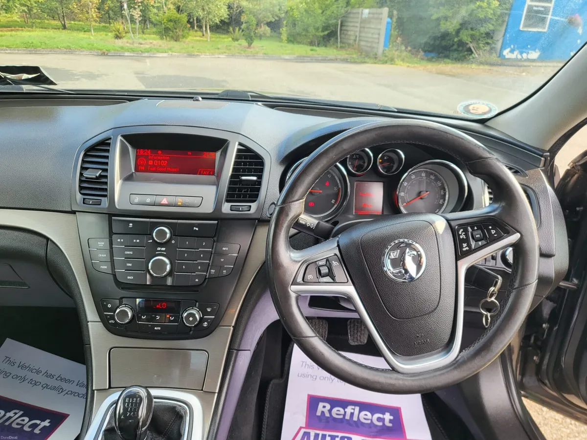 Vauxhall Insignia 2010 - Image 6