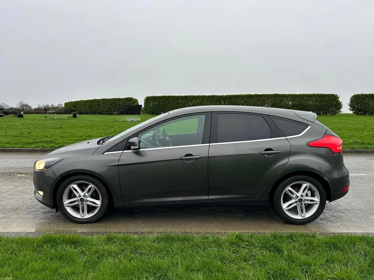 Ford Focus 2017 High Spec Low Mileage - Image 6