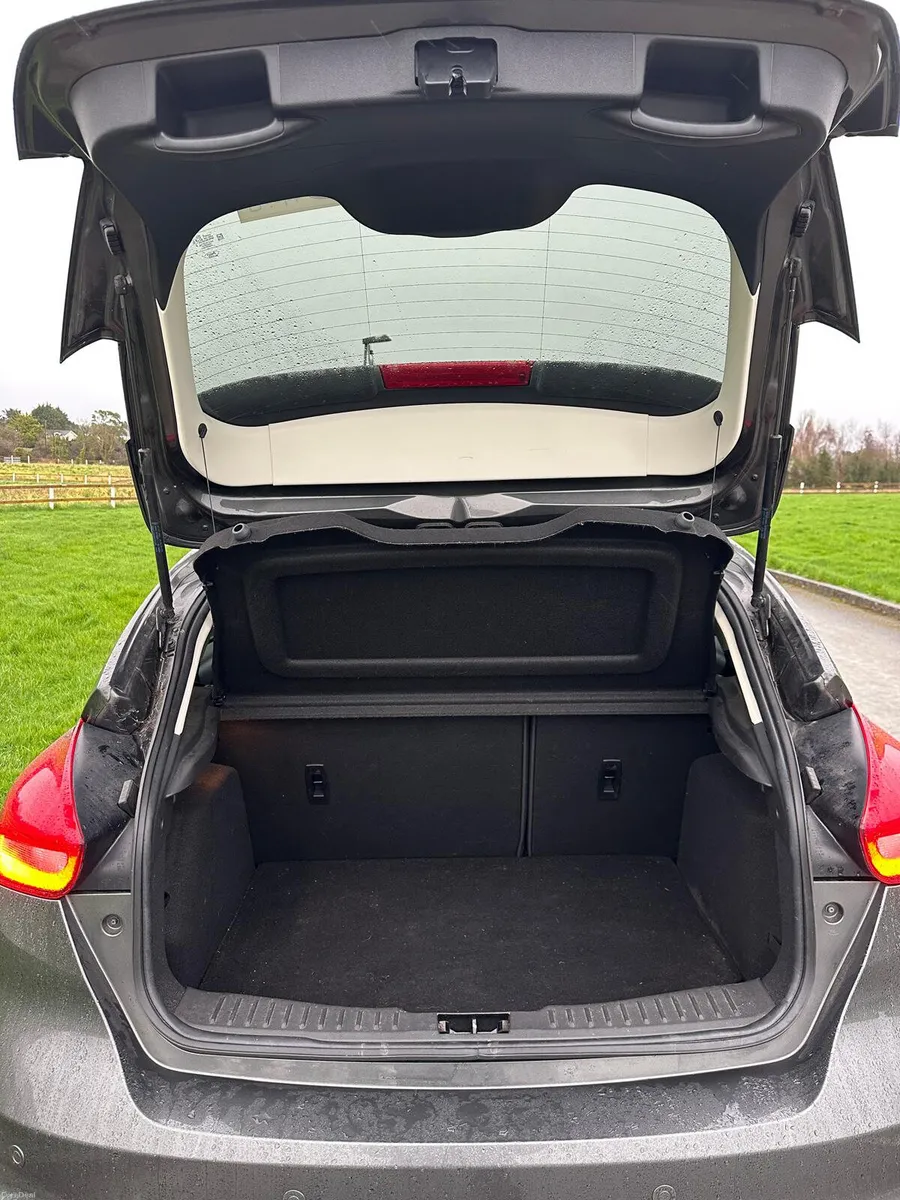Ford Focus 2017 High Spec Low Mileage - Image 5
