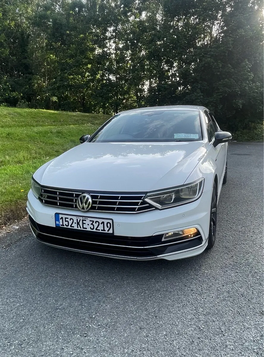 Volkswagen Passat 2.0 TDI R-LINE - Image 6