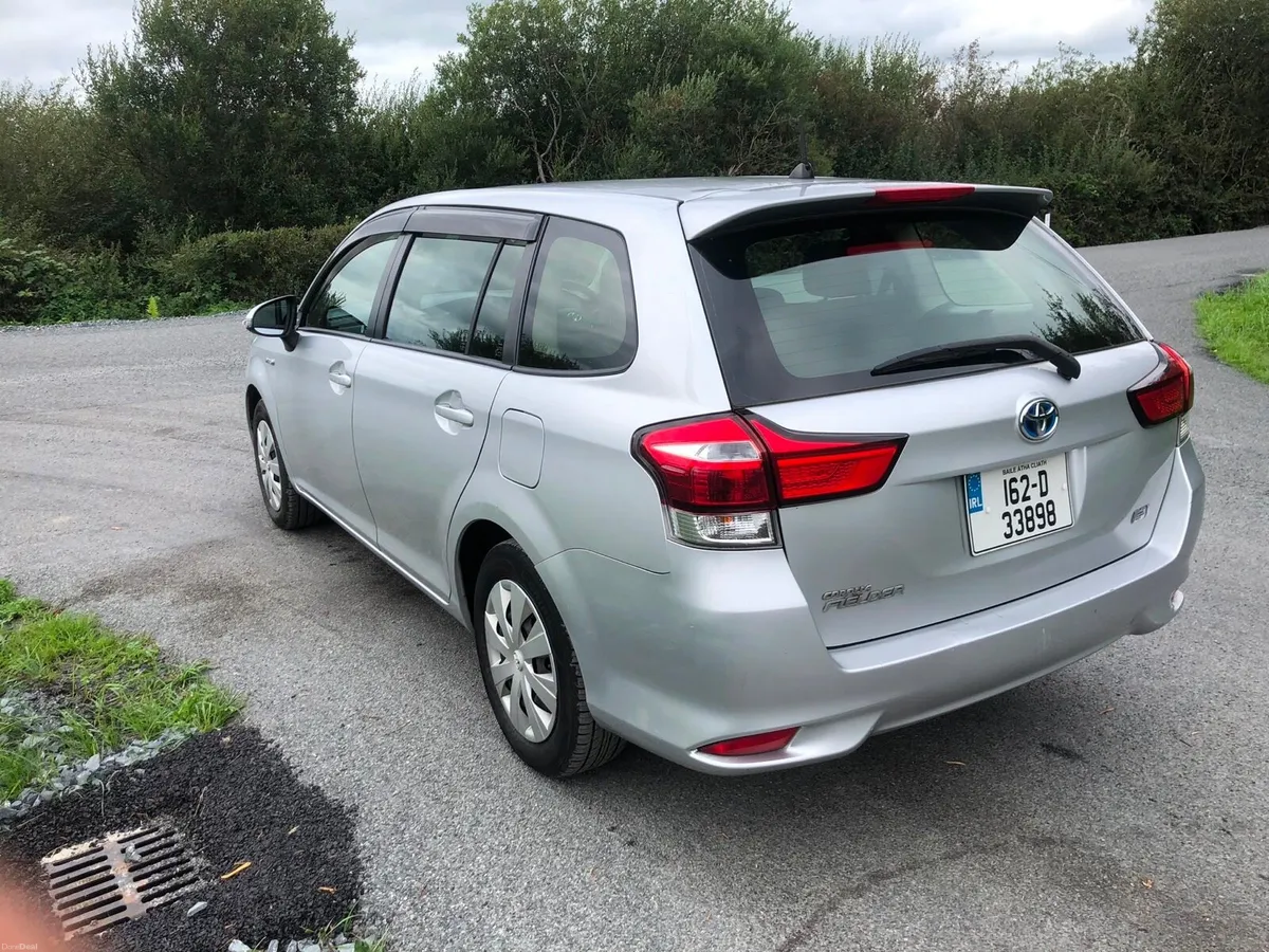 2016 Toyota Corolla Fielder - Image 3