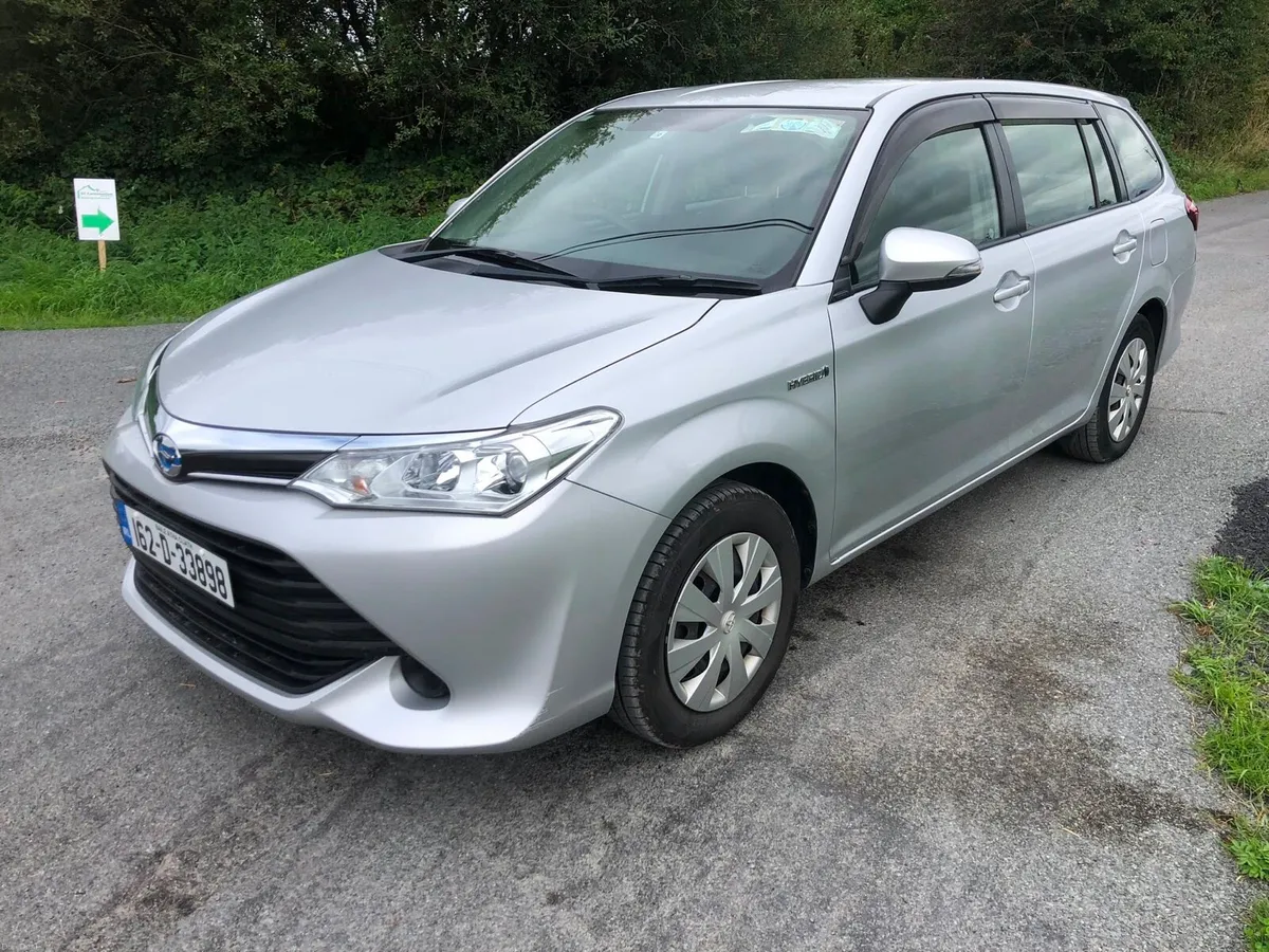 2016 Toyota Corolla Fielder - Image 1