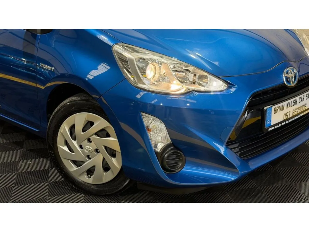 Toyota Aqua S - Image 2