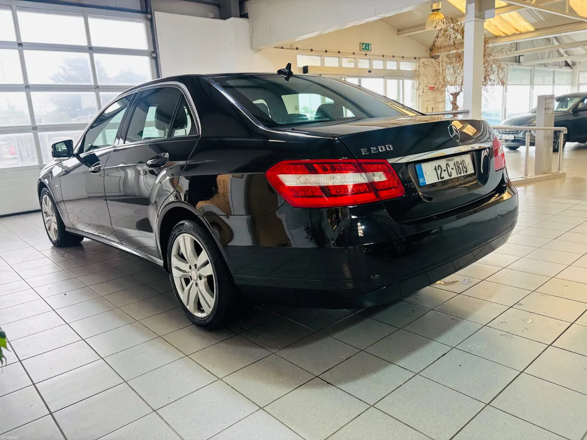 Mercedes-Benz E-Class Automatic - Image 5