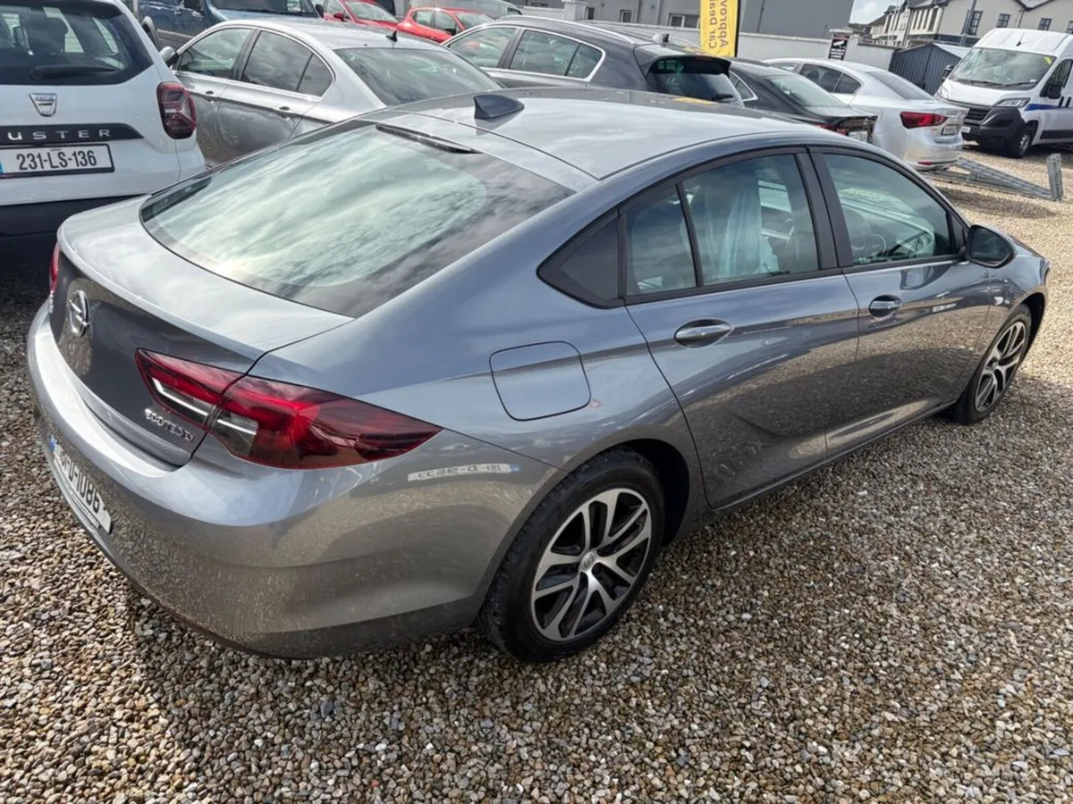 Opel Insignia 1.6 CDTi 110PS SC Grand Sport €9, 99 - Image 3