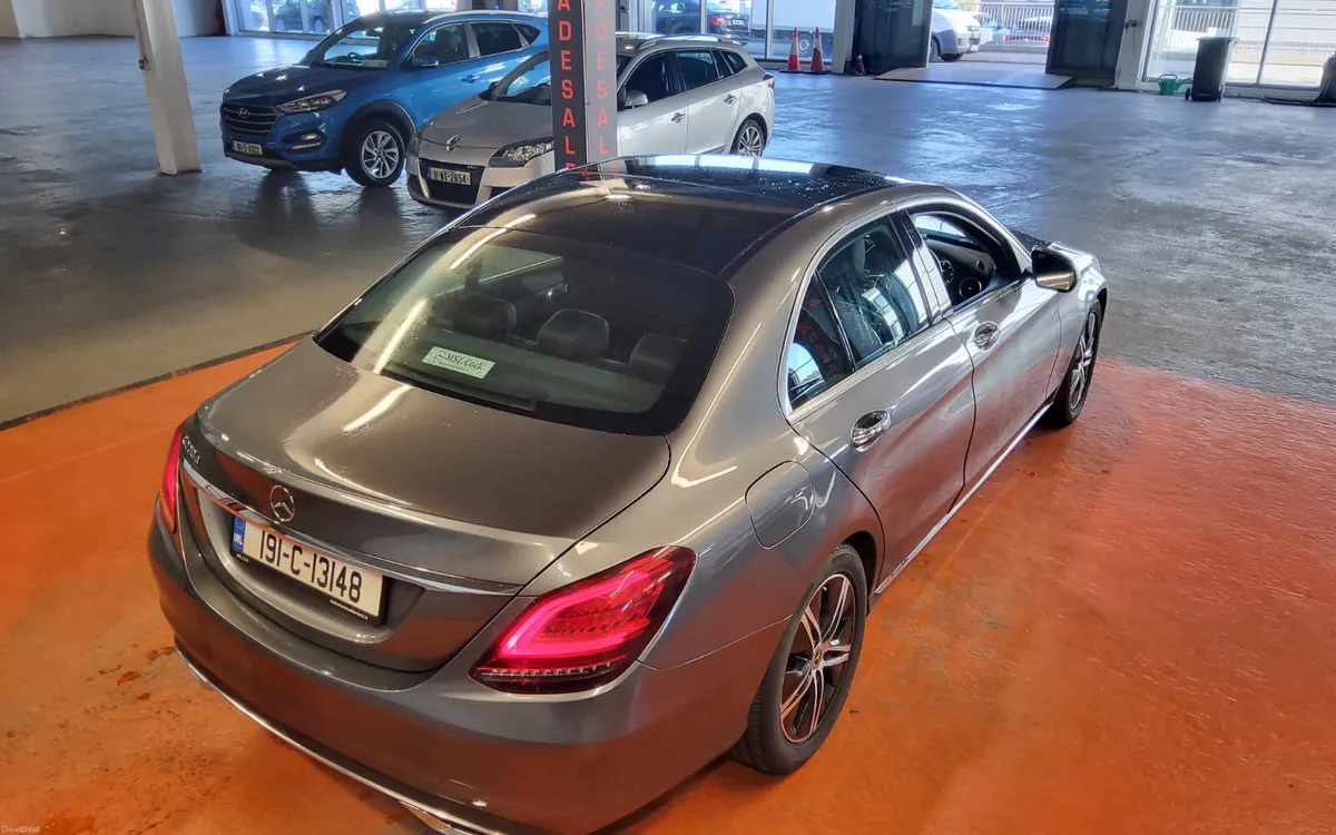 Mercedes-Benz C-Class 2019 - Image 2