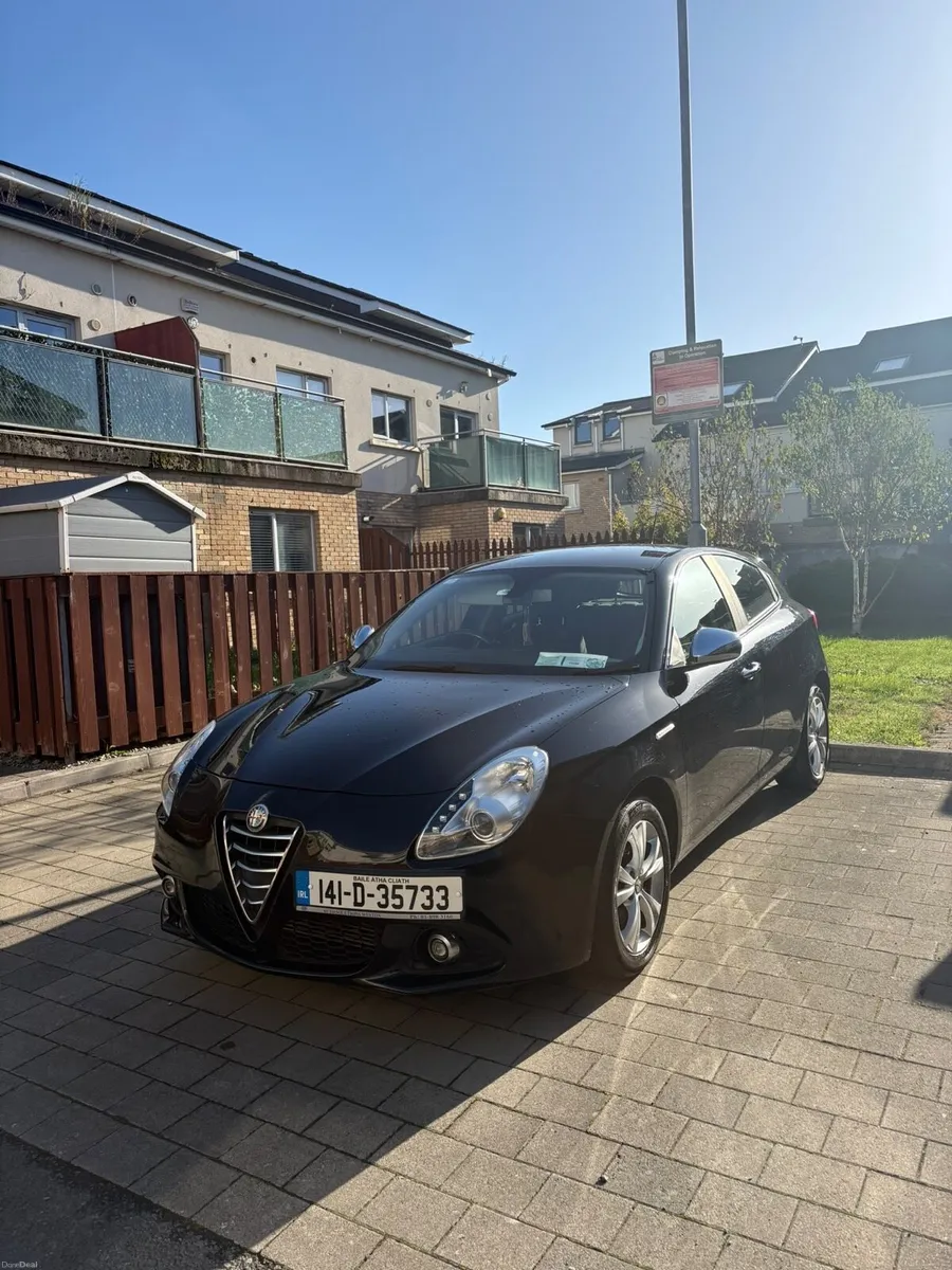 2014 Alfa Romeo Giulietta - Image 1