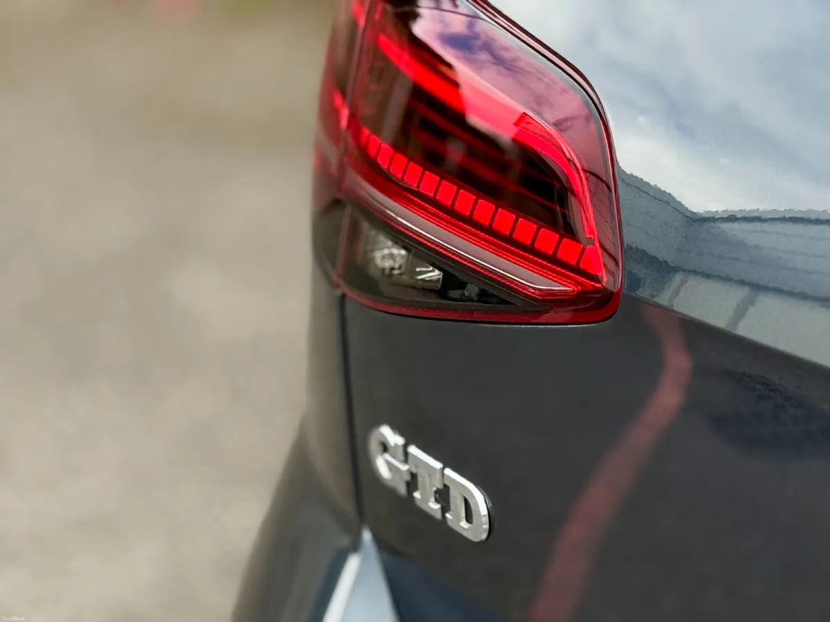 Volkswagen Golf 2019 2.0 TDI 184HP GTD DSG - Image 6