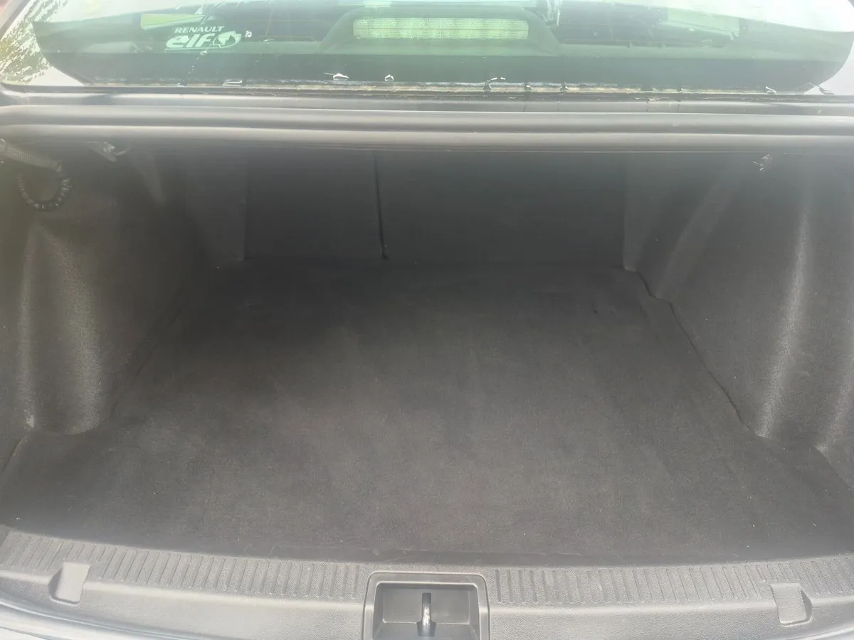 Renault Fluence 2016 - Image 2